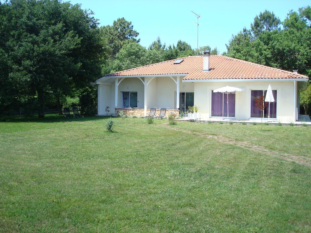 Chambres "Blanches" , Batiment Secondaire Hotel La Caravelle, Vue Jardin Biscarrosse-Plage Exterior foto