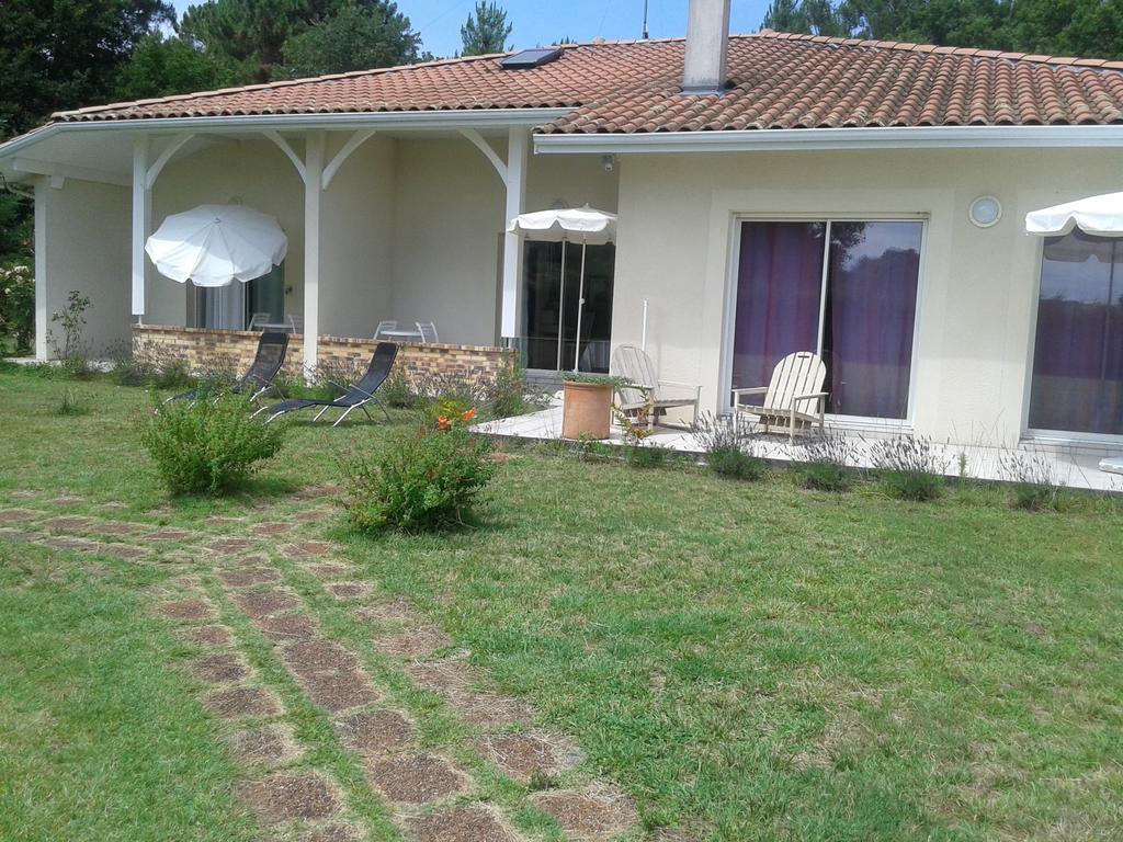Chambres "Blanches" , Batiment Secondaire Hotel La Caravelle, Vue Jardin Biscarrosse-Plage Exterior foto
